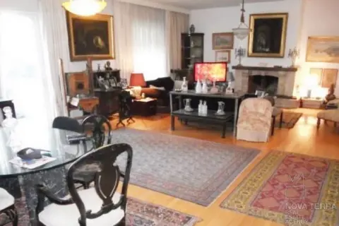 ΔΙΑΜΕΡΙΣΜΑ ΑΡΧΟΝΤΙΚΟ ΣΤΟ ΚΕΝΤΡΟ ΤΗΣ ΓΛΥΦΑΔΑΣ